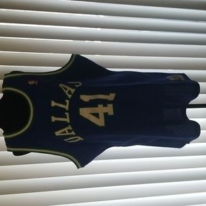 Nowitzki Mitchell and Ness Swingman Jersey